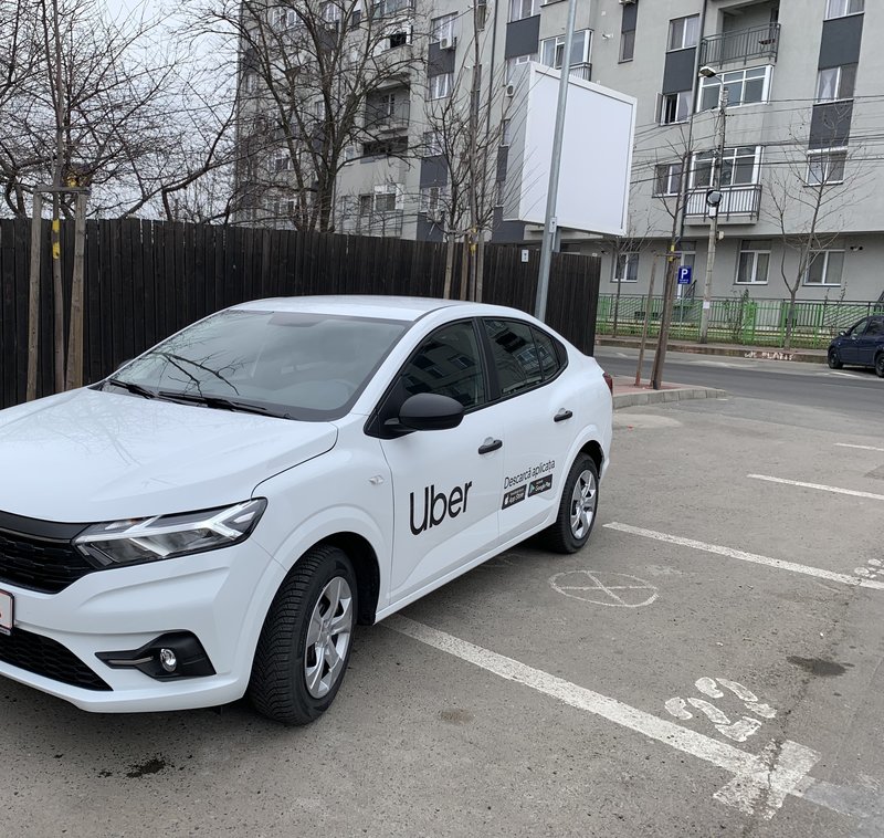 Sofer Uber pe Dacia Logan  GPL,